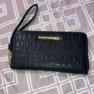 Black Steve Madden Wristlet